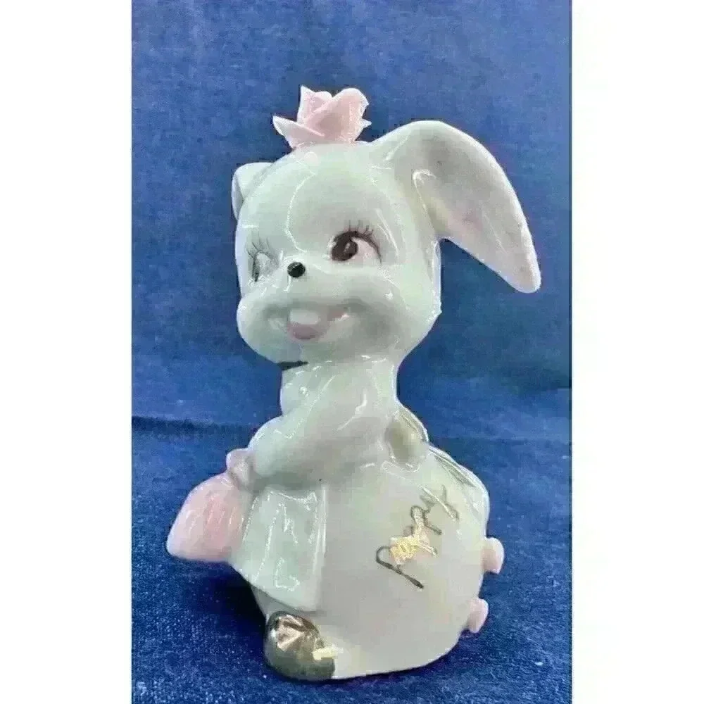 Vtg Set Salty & Peppy Anthropomorphic Bunny Rabbit Salt & Pepper Shakers Cottage